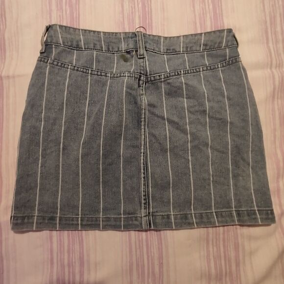 Pacsun brand Denim Skirt 28 waist (0026) - Picture 2 of 4